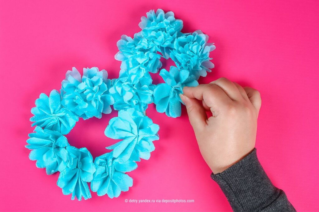 Die liegende 8 als Blume – Evergreen Content ermöglicht Social Media Reichweite ohne Content (Photocredit: detry.yandex.ru via depositphotos)